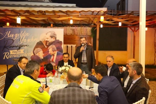 Başkan Işık : “Özlediğimiz Toplu İftar Sofralarının Bereketini Yeniden Yaşıyoruz” fotoğraf 1