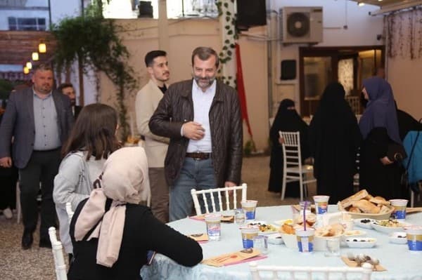 Başkan Işık : “Özlediğimiz Toplu İftar Sofralarının Bereketini Yeniden Yaşıyoruz” fotoğraf 4