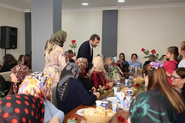 Gürsu’da Şehit Annelerine Özel Anneler Günü Kutlaması fotoğraf 1