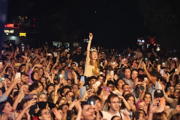 Gürsulu Gençlerin Zafer Coşkusu Geceyi Aydınlattı fotoğraf 3