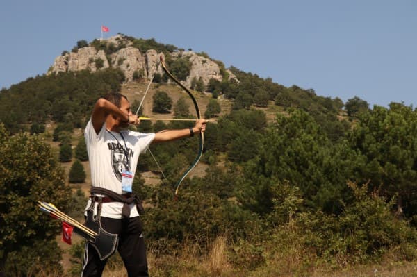 Geleneksel Okçuluk Tutkunları Gürsu Adrenalin Park’ta Hedefe Kilitlendi fotoğraf 12