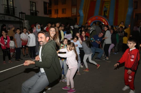 Gürsu’nun Mahalleleri, Konserler Ve Sokak Oyunlarıyla Renkleniyor fotoğraf 5