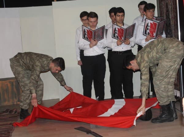 BAŞKAN IŞIK: “GENÇLERİMİZ İSTİKLAL MARŞI’NIN ANLAMINI İYİ KAVRAMALI” fotoğraf 4