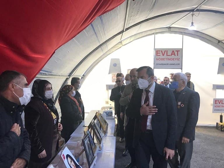 IŞIK’TAN DİYARBAKIR ANNELERİNE ANLAMLI DESTEK