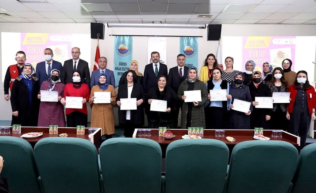 KADIN GİRİŞİMCİLER SERTİFİKALARINI ALDILAR