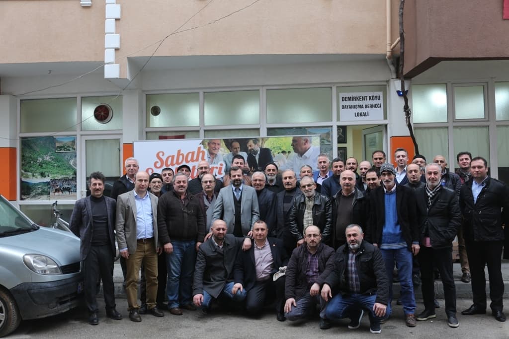 GÜRSULU ESNAFLAR BAŞKAN IŞIKLA KAHVALTIDA BULUŞUYOR