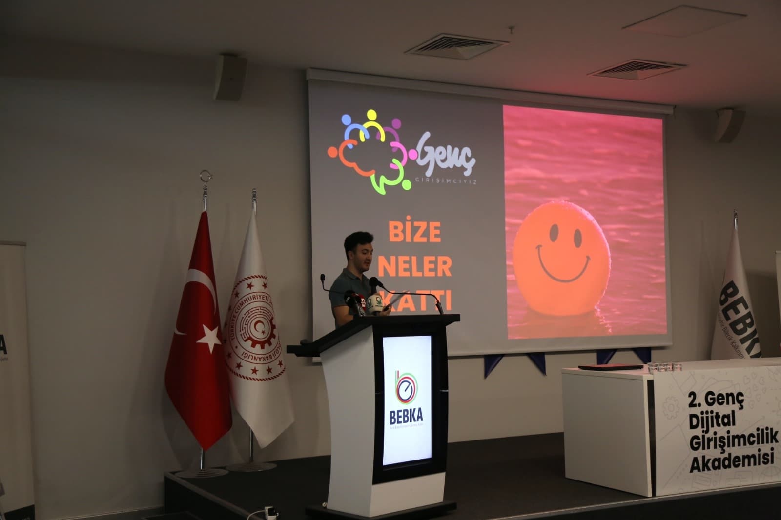Gürsu’da 2. Genç Dijital Girişimcilik Akademisi Mezunlarını Verdi