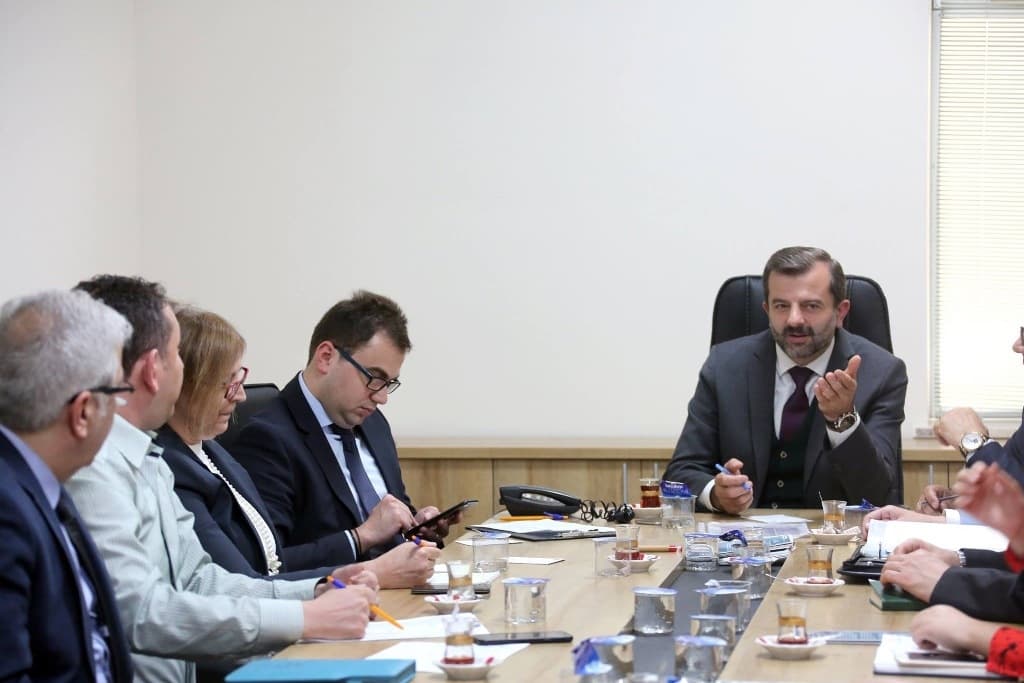 BAŞKAN IŞIK : “HİZMET KALİTEMİZİ ARTTIRMAK İÇİN İSTİŞARE YAPIYORUZ”