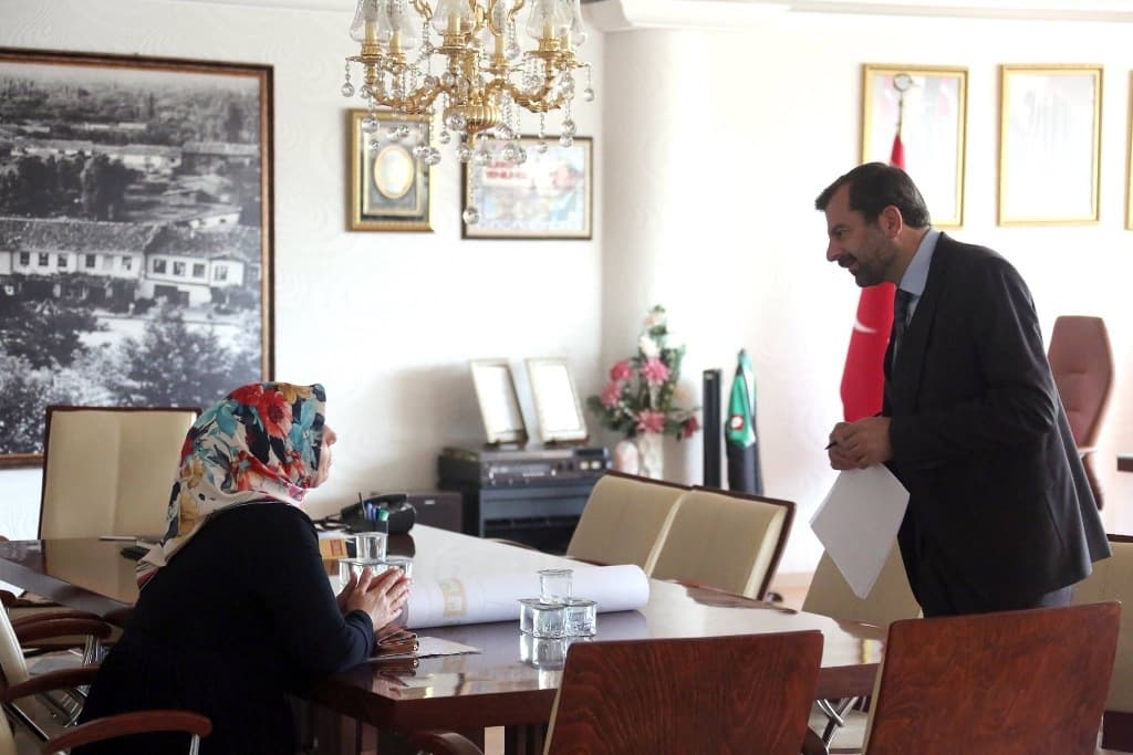 BAŞKAN IŞIK, İLÇE HALKIYLA BİREBİR GÖRÜŞÜYOR