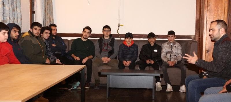 MİLLET KIRAATHANEMİZDE GENÇLERE KONFERASYON