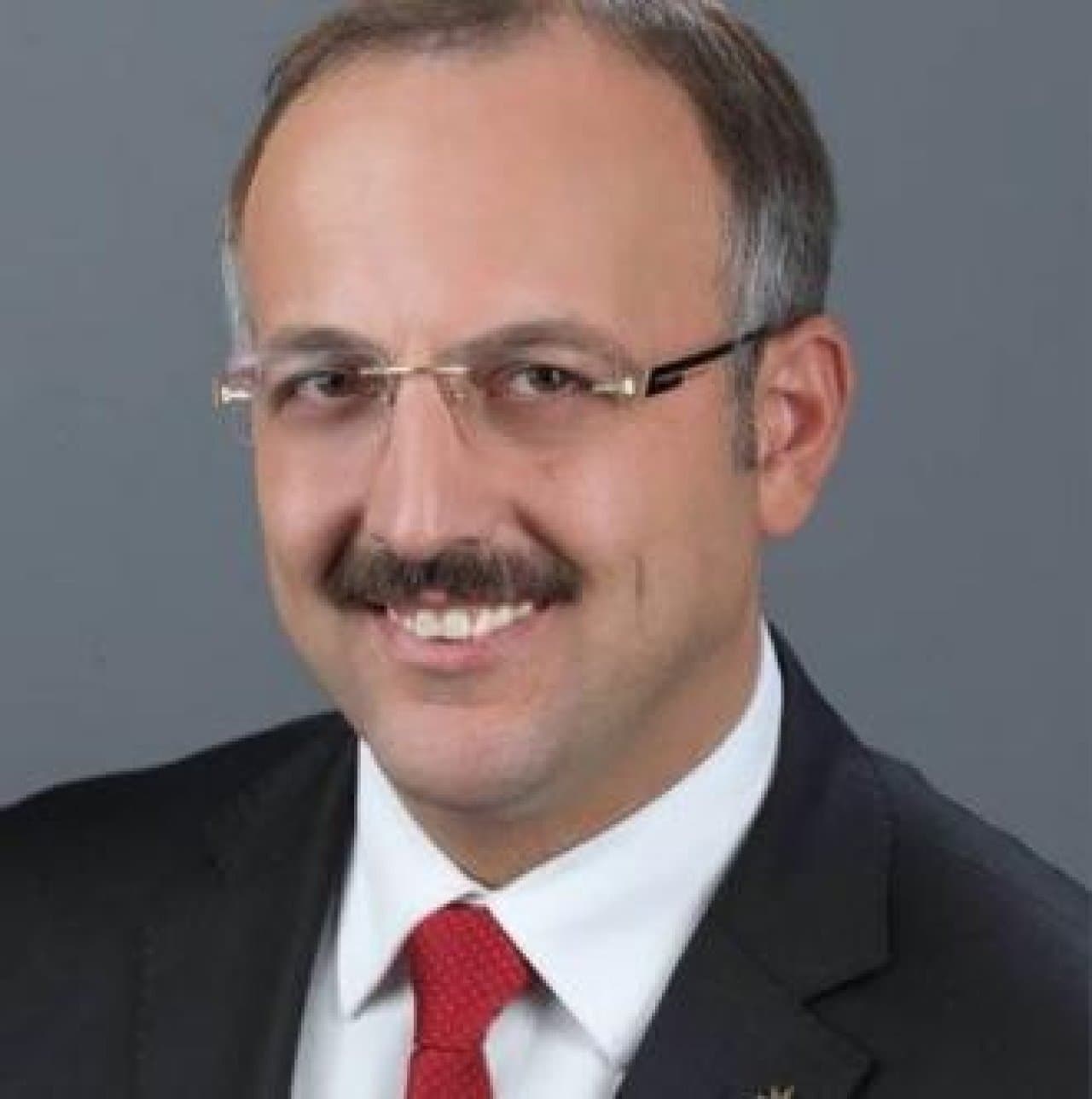 Cüneyt YILDIZ Belediye Başkanı (2014-2015)