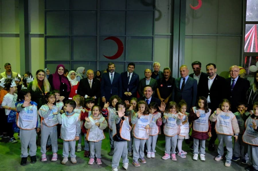 Kızılay Bursa çocuklara iyilik aşılıyor