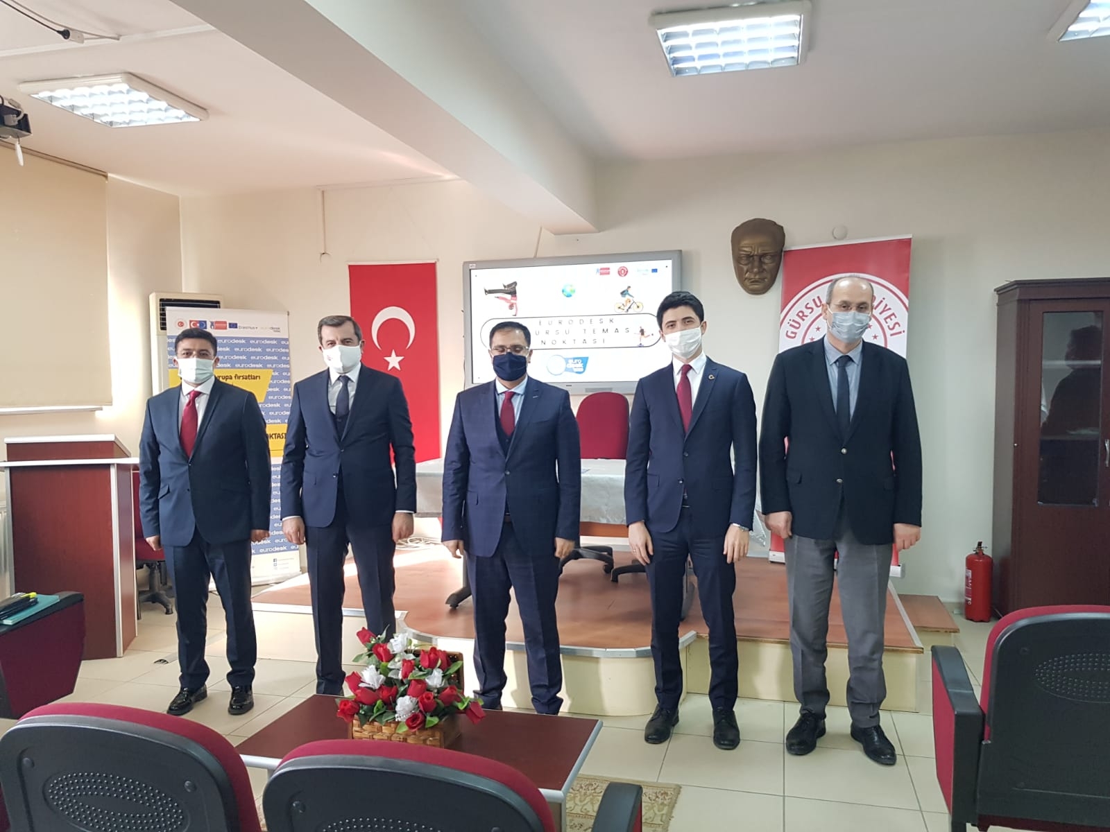 GÜRSU, GENÇLERİN FİKİRLERİYLE DÜNYAYA AÇILACAK