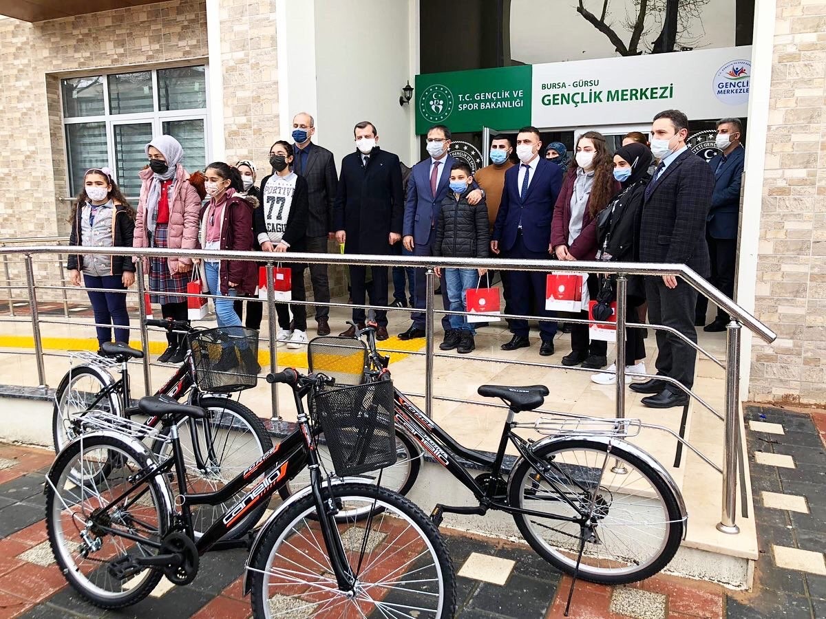 ÇANAKKALE RUHUNU KALEME DÖKEREK ÖDÜL KAZANDILAR
