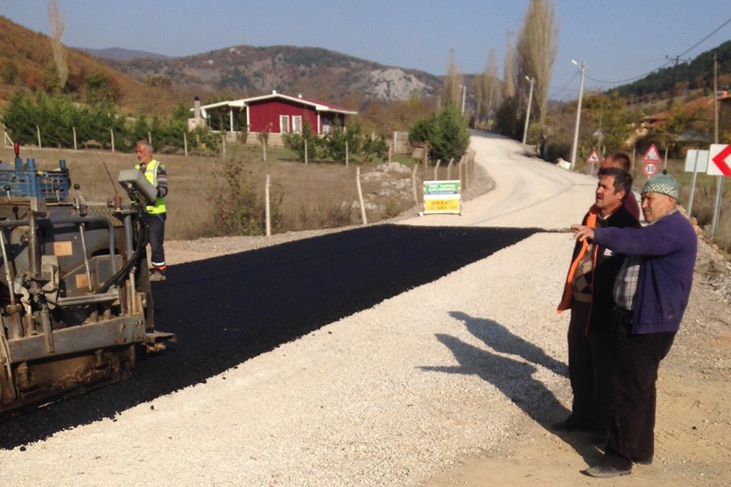 GÜRSU’NUN YENİ MAHALLELERİNDE YOL ÇALIŞMALARI