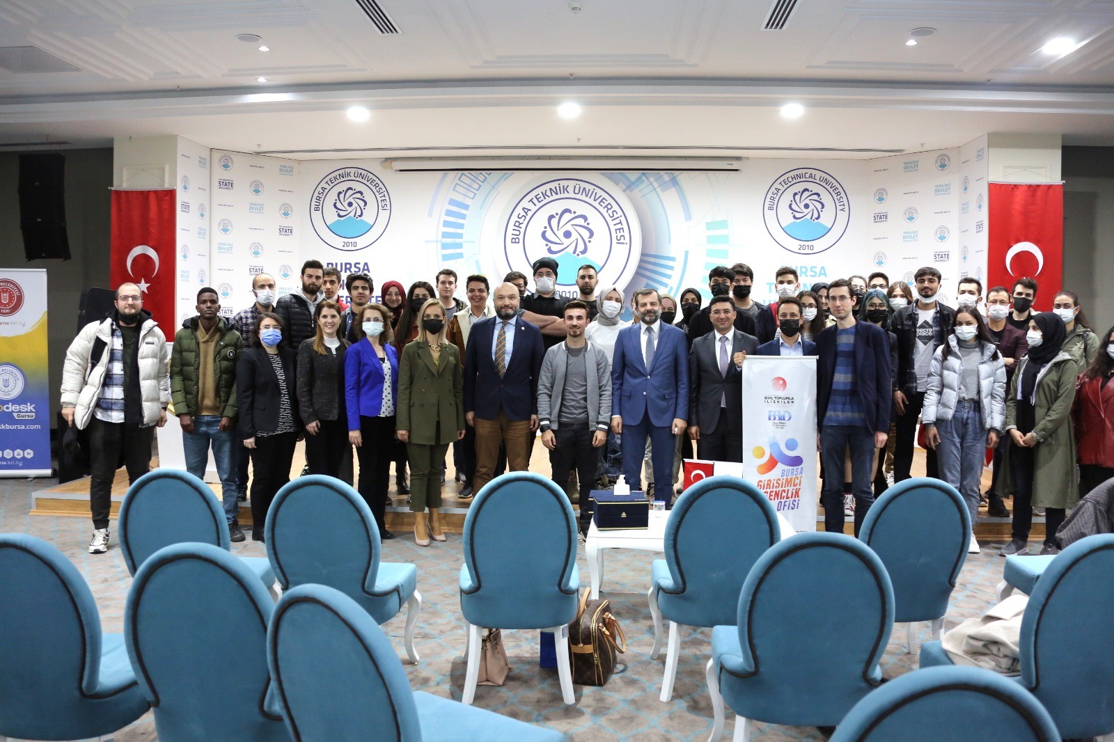 GENÇLERE KOLLEKTİFLE İYİ BİR KARİYER