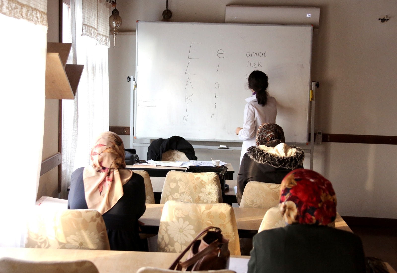 MİLLET KIRAATHANEMİZDE KURSLARIMIZ DEVAM EDİYOR