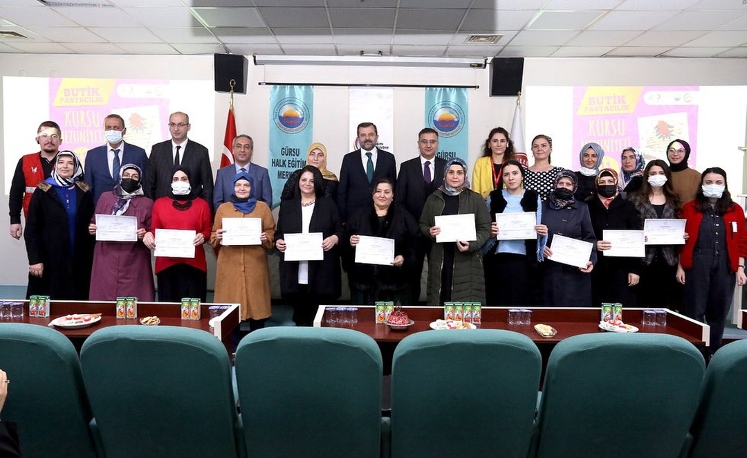 KADIN GİRİŞİMCİLER SERTİFİKALARINI ALDILAR