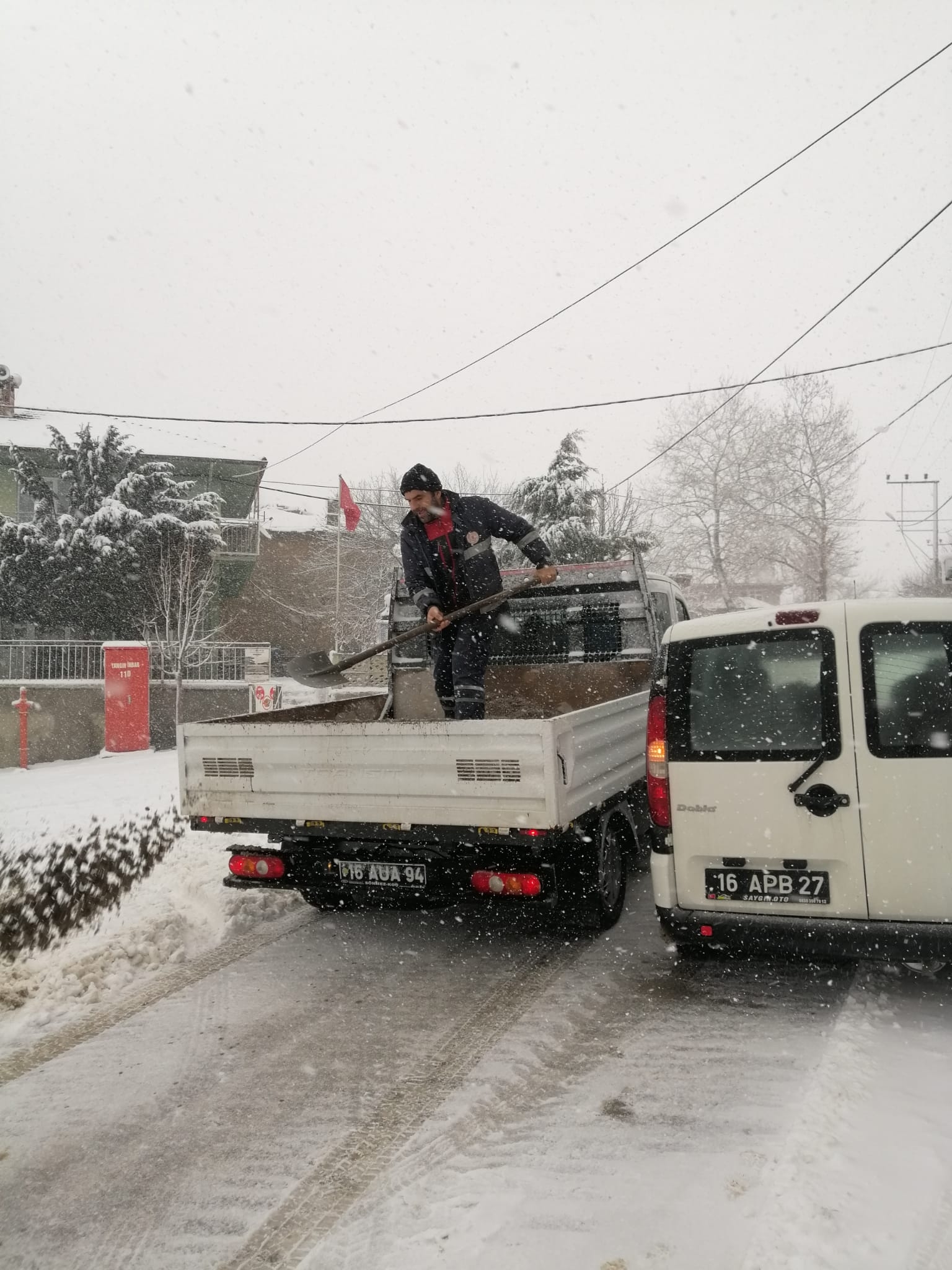 KARLA MÜCADELE EKİPLERİ İŞ BAŞINDA