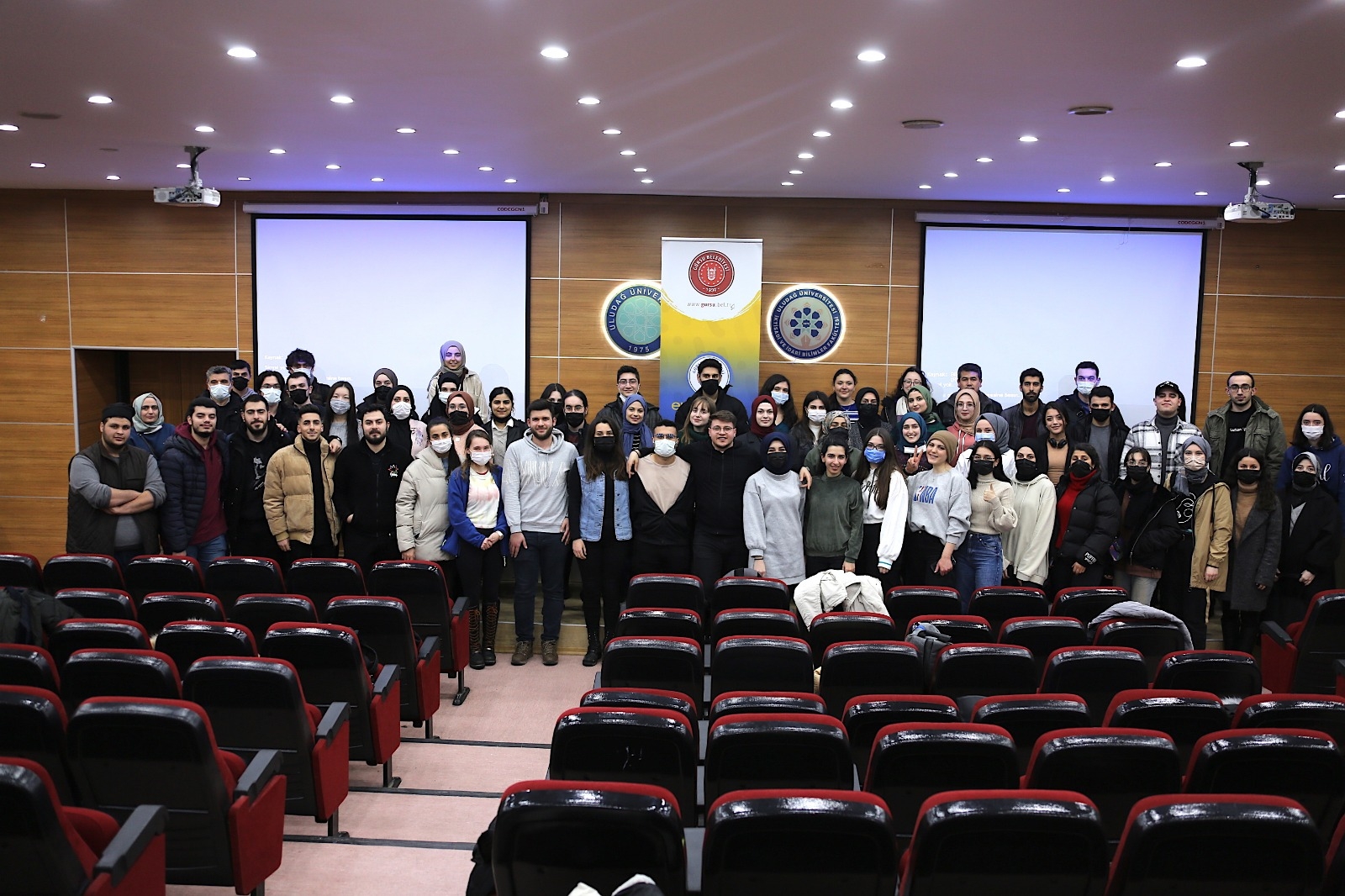 GÜRSU EURODESK GÖNÜLLÜ AKADEMİSİ GENÇLERE AVRUPA KAPILARINI AÇIYOR