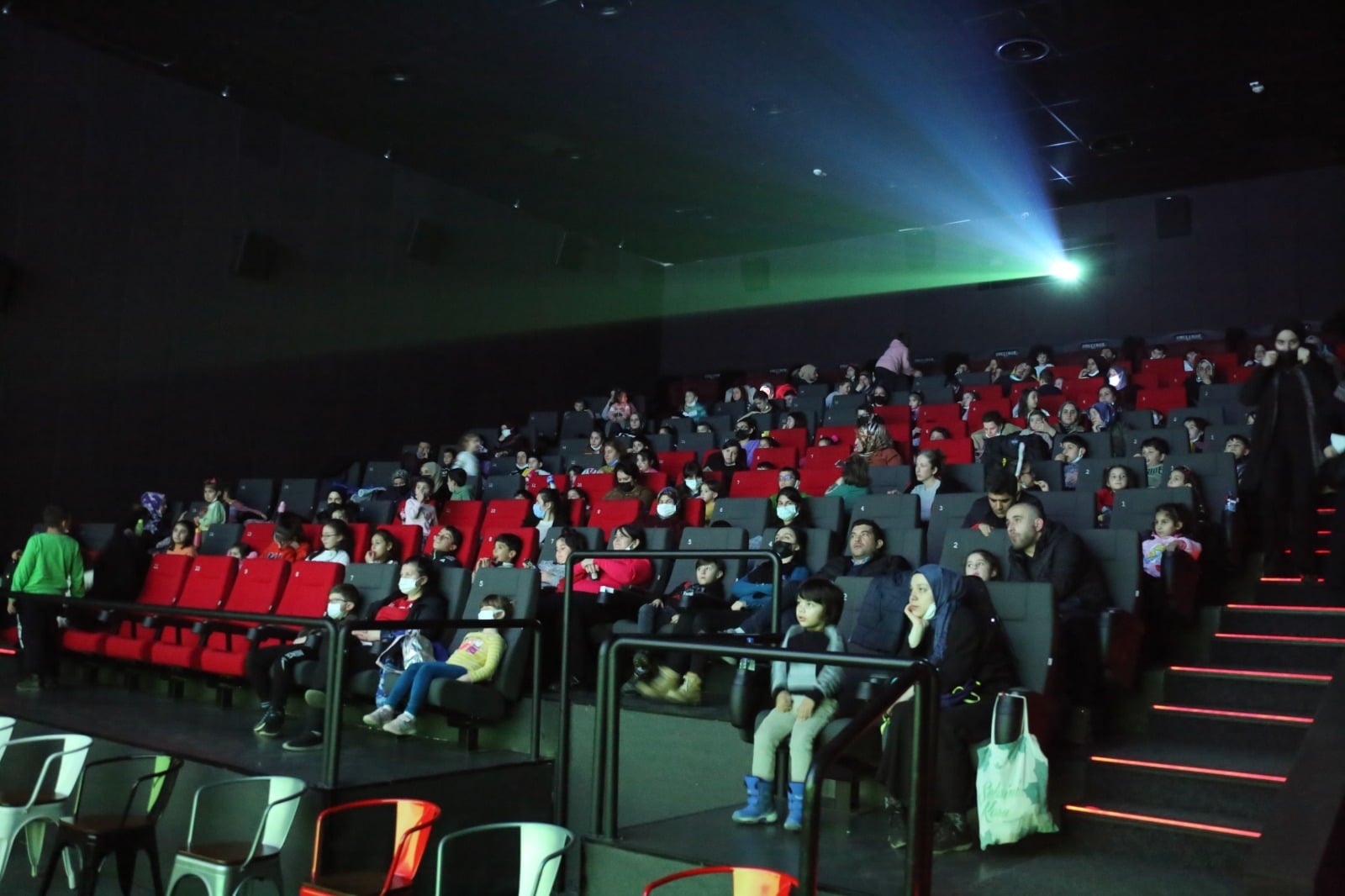 GÜRSULU ÇOCUKLAR ÇİZGİ KARAKTERLERİN MACERALARIYLA ÇEVRE BİLİNCİ KAZANDI