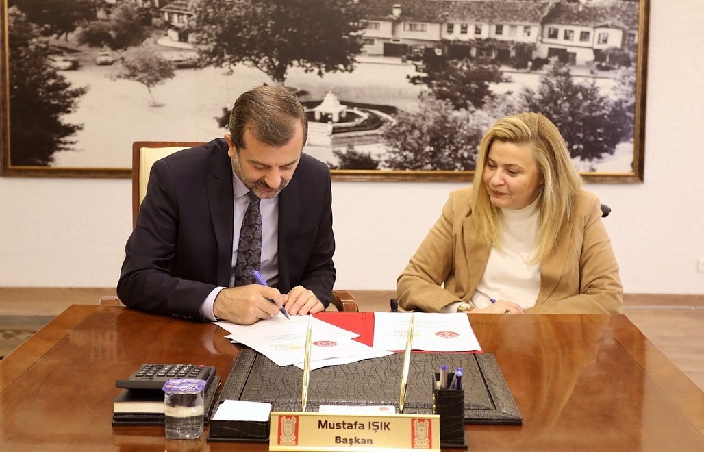 ÜRETKEN GENÇLER İLE GELECEĞİ TASARLAMAK