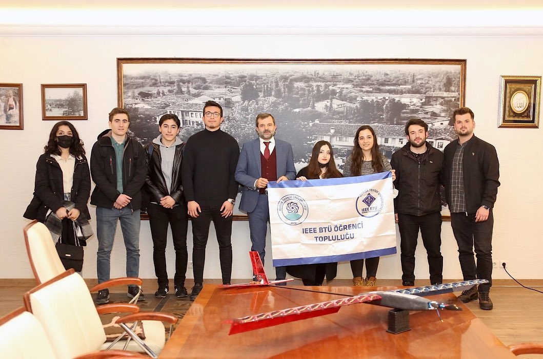 GENÇLERİN GELİŞİMİNE TAM DESTEK