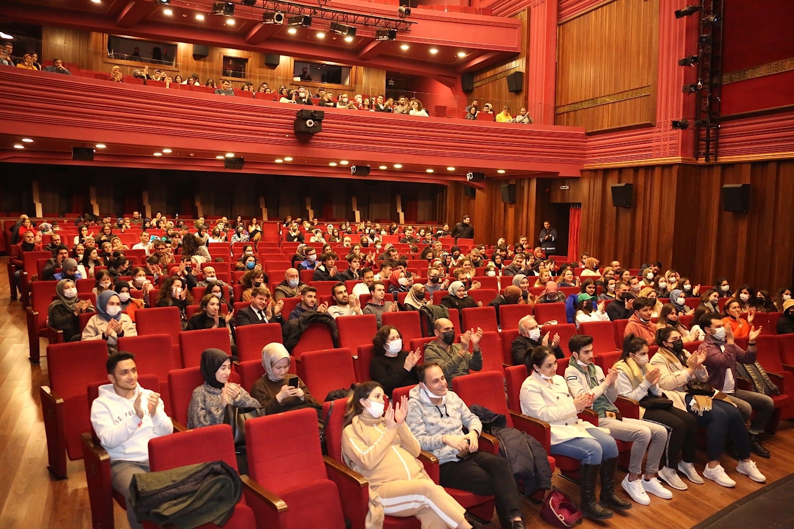 GÜRSU’DA TİYATRO BİR BAŞKA GÜZEL