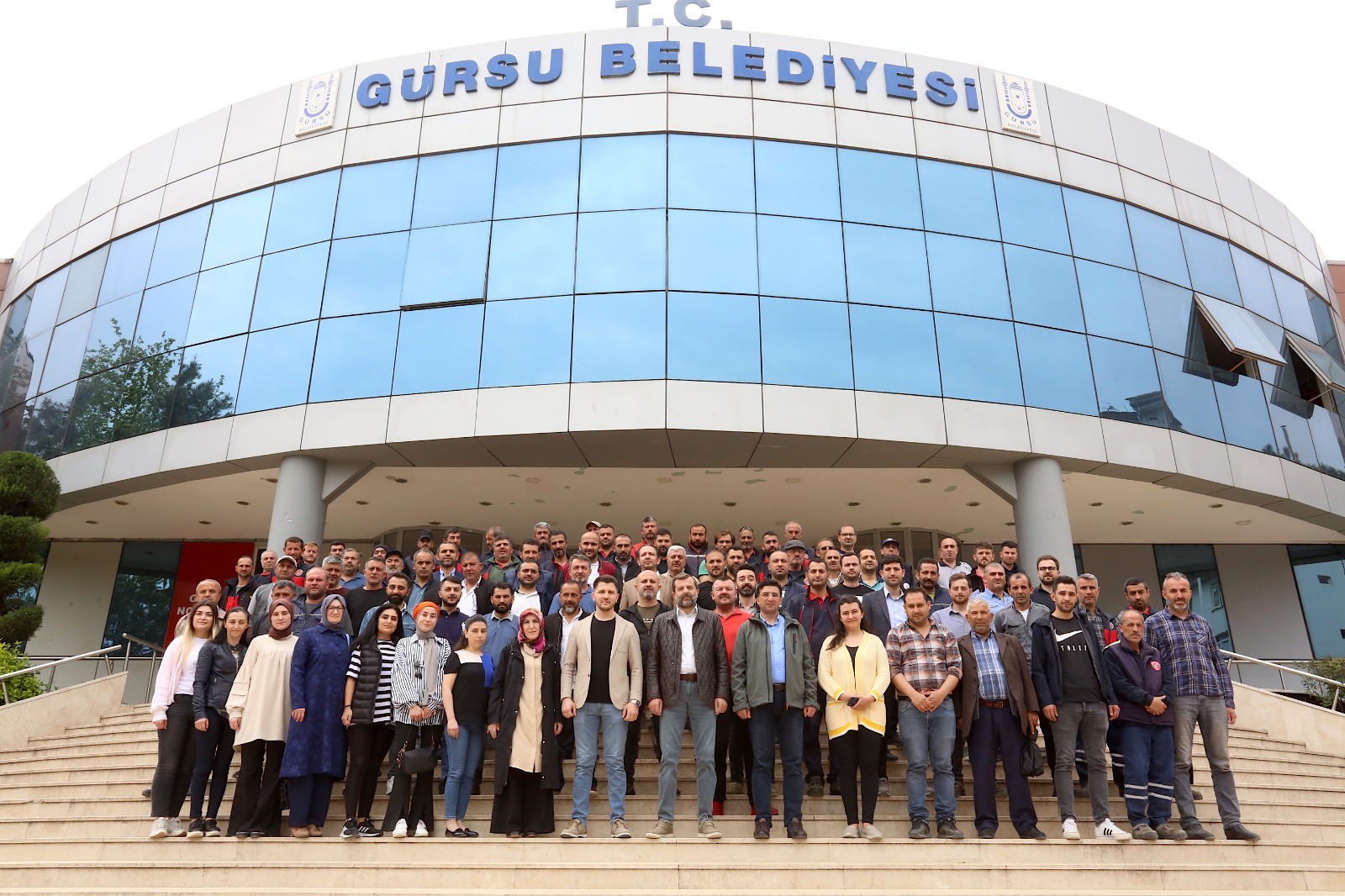 Gürsu Belediyesi, İşçilerine Çifte Bayram Yaşattı