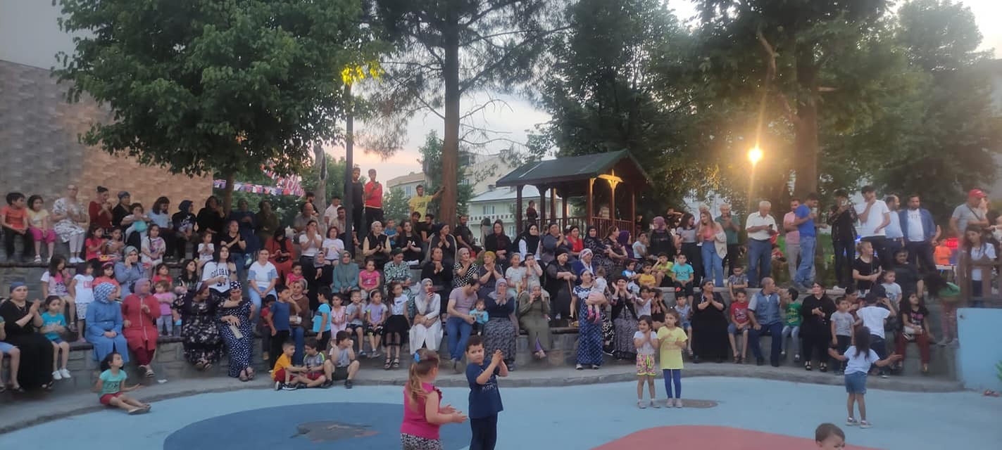 Gürsuluar, Milet Bahçesi’nde Müziğin Ritmiyle Coştu