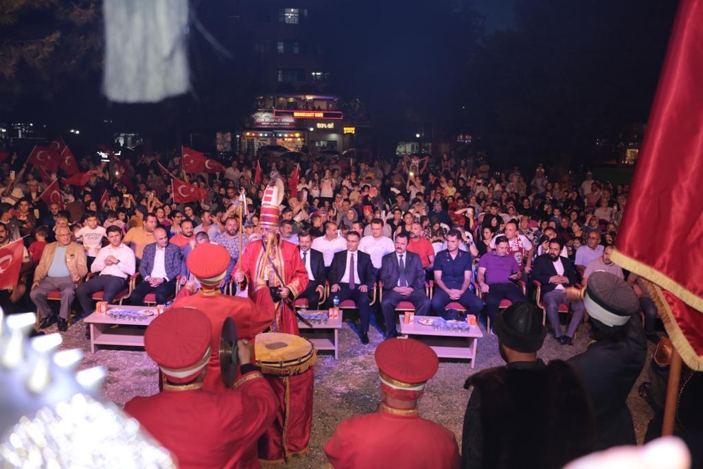 Başkan Mustafa Işık :” Her Yıl Artan Daha Gür Bir Sesle Haykırıyoruz; Milletimizin İradesinin Üzerinde Güç Yoktur”