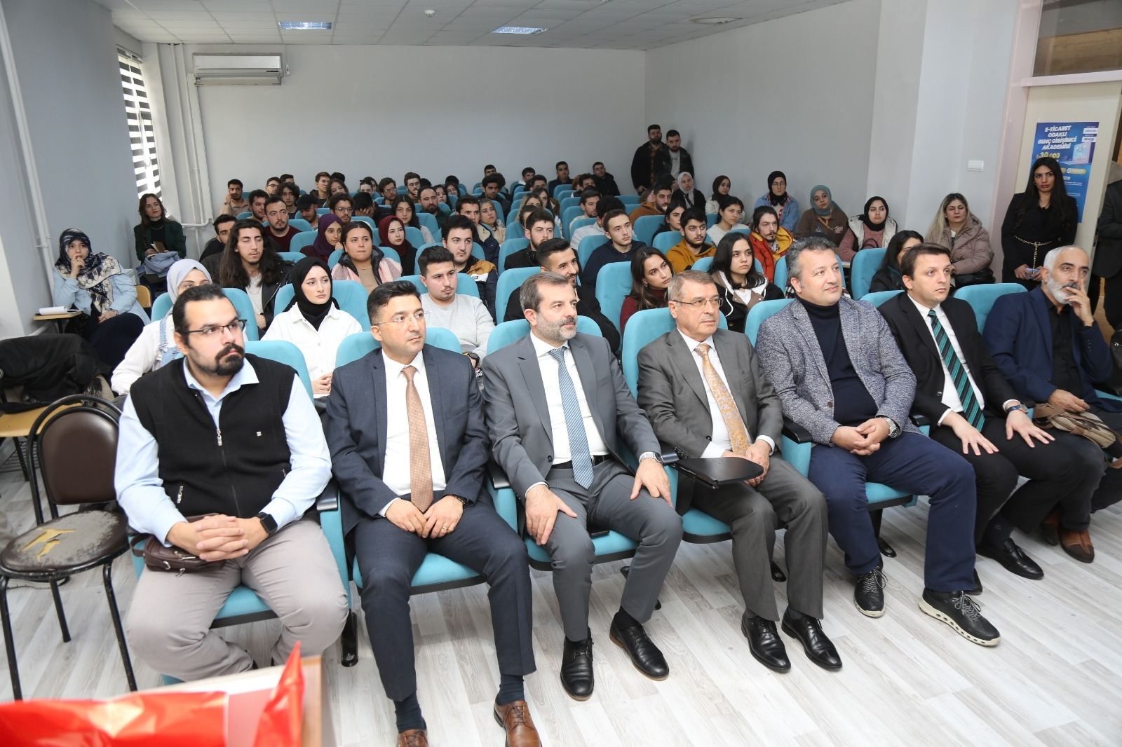 Gençler Esnafa E-Ticaret Öğretecek