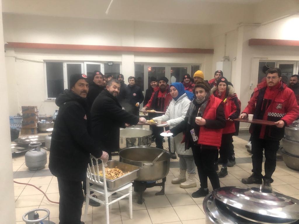 Gürsu Belediyesi’nden Afet Bölgesine Sahra Aş Evi