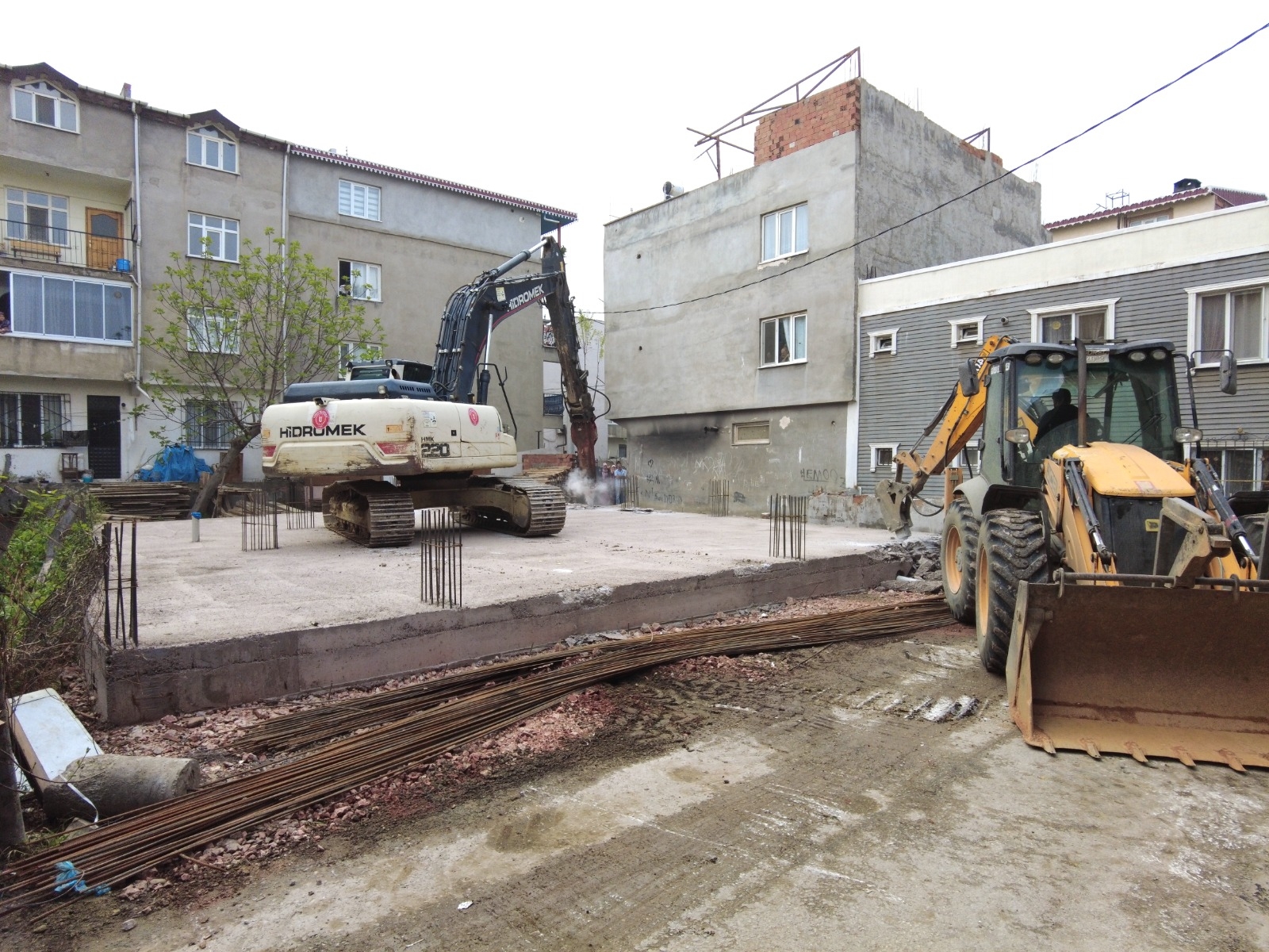 Gürsu Belediyesi Kaçağa Savaş Açtı: 1 Günde 6 Yıkım