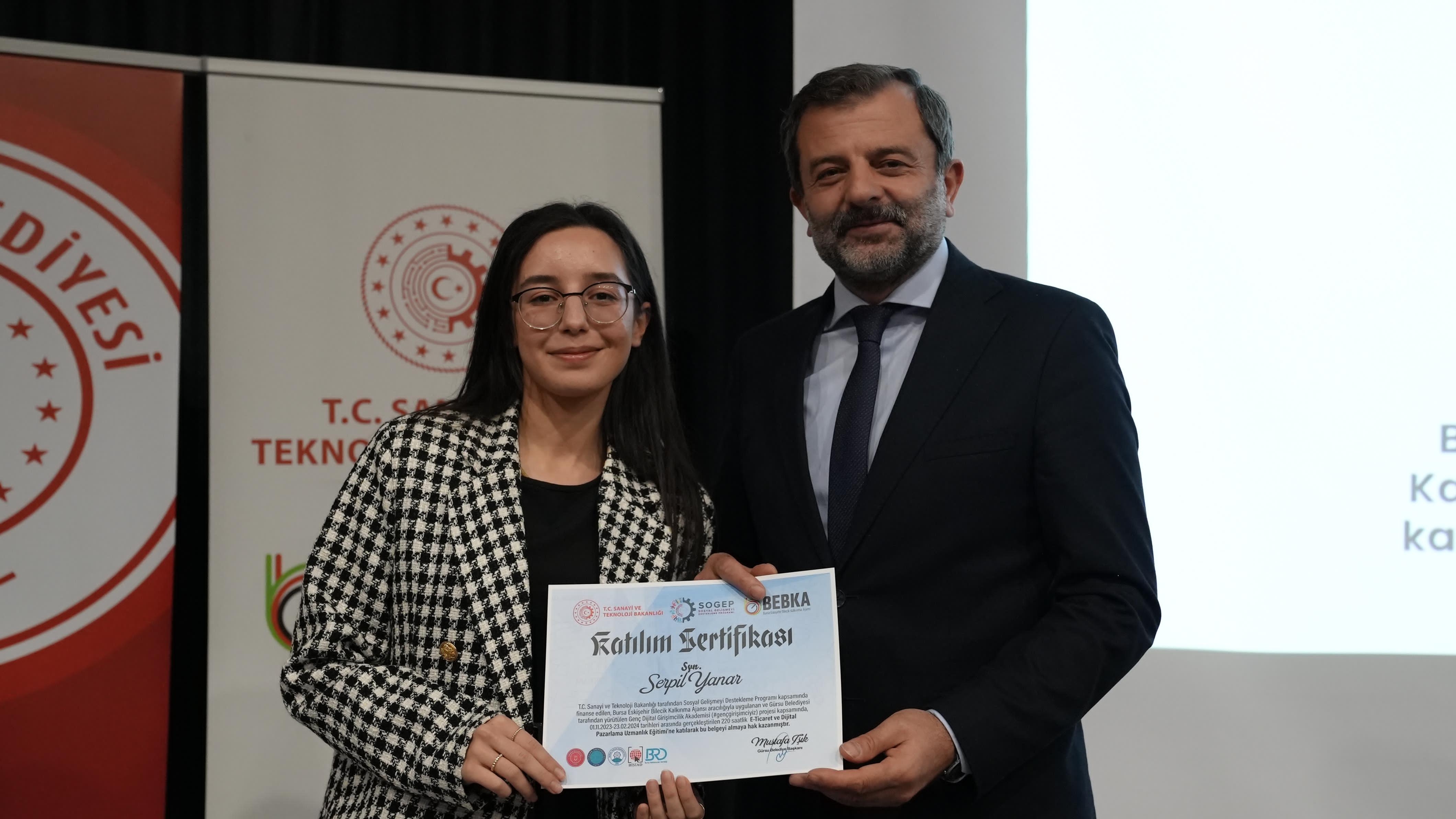 Gürsu’nun Yeni Girişimci Gençleri Sektöre Açılıyor