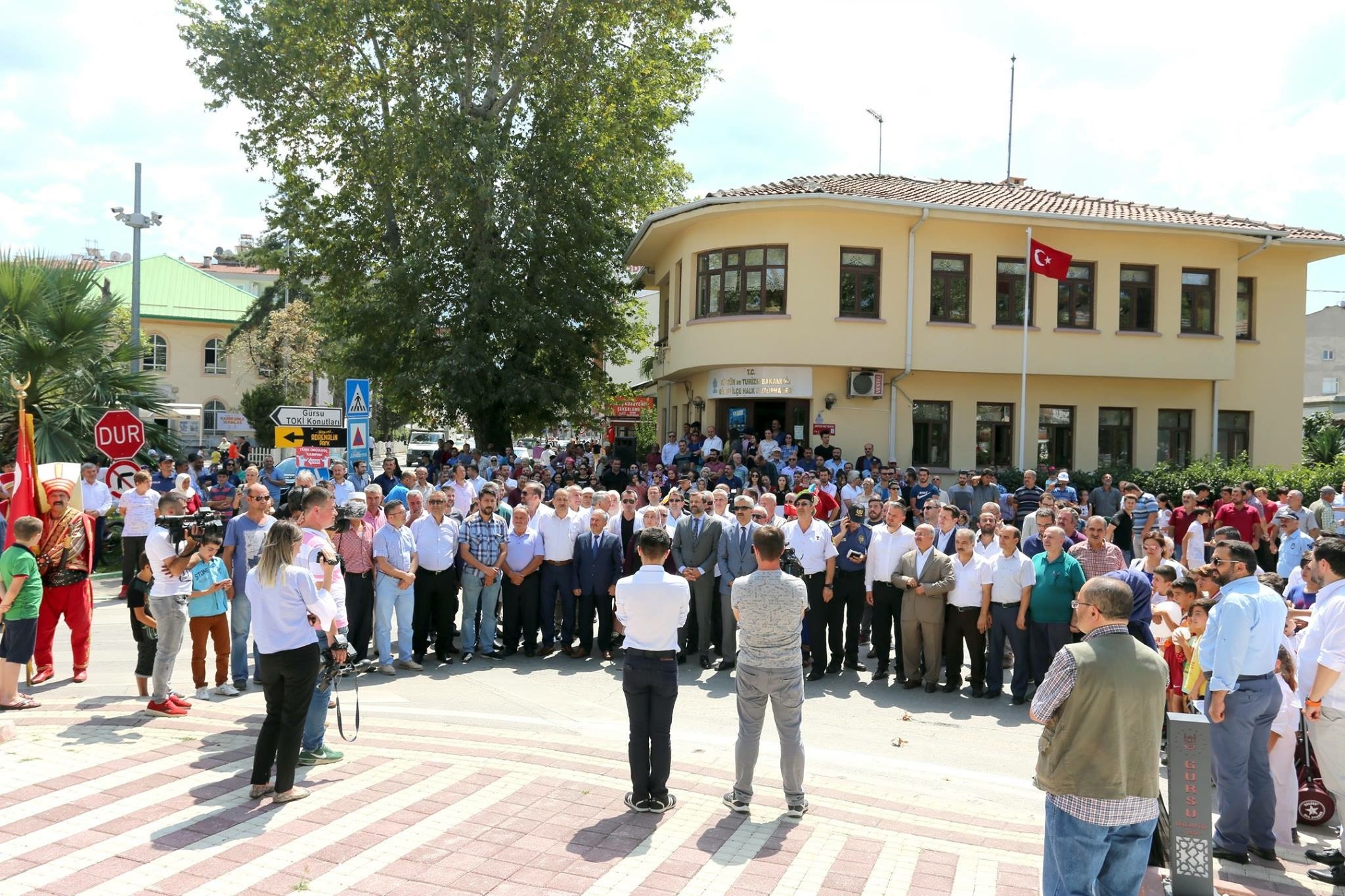GÜRSU’DA COŞKULU FESTİVAL AÇILIŞI