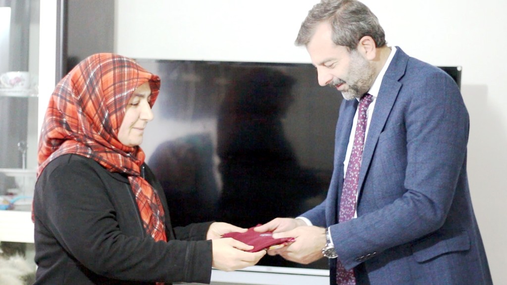 GÜRSULU ŞEHİT ANNELERİN SINIRDAKİ ASKERLERE DUYGULANDIRAN HEDİYE