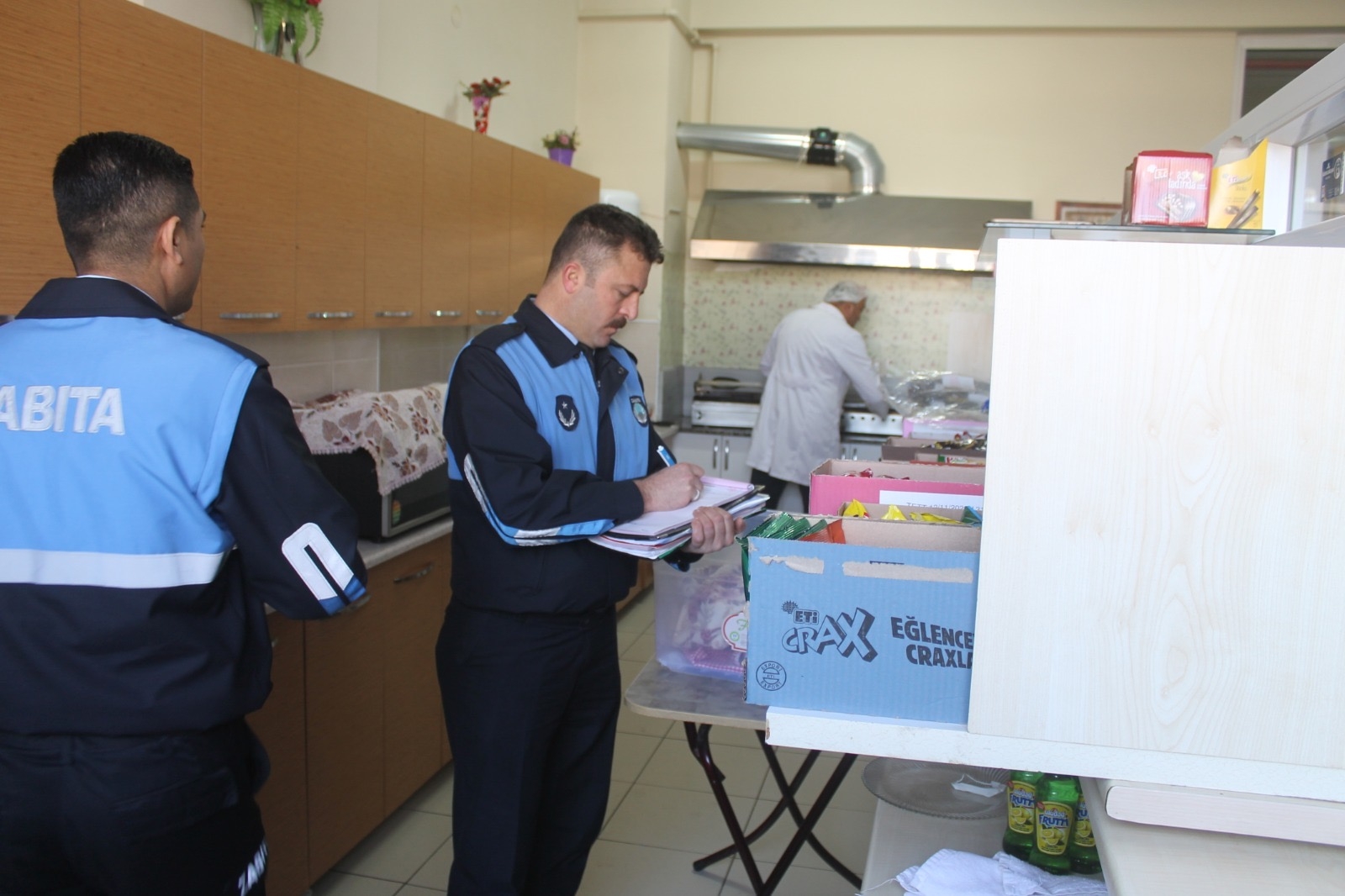 GÜRSU’DA OKUL KANTİNLERİNİN DENETİMLERİ YOĞUNLAŞTI