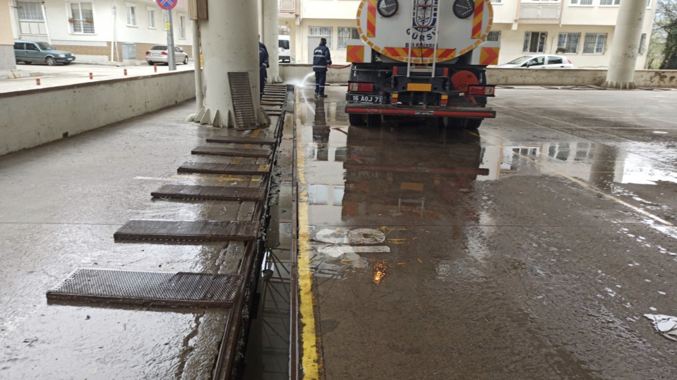 GÜRSU KAPALI PAZAR YERİ SAĞLIKLI ALIŞVERİŞ İÇİN HAZIRLANDI