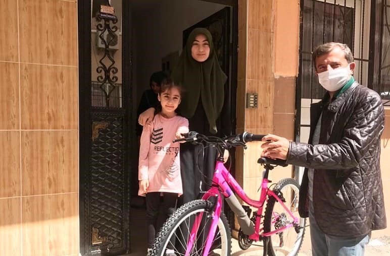 BAŞKAN MUSTAFA IŞIK : “ÇOCUKLARIMIZIN GÖZLERİNDEKİ BAYRAM IŞILTISI HİÇ SÖNMESİN”