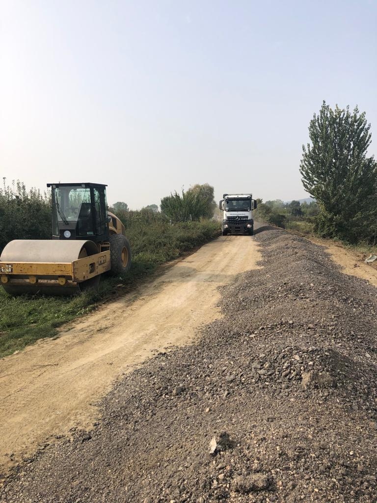 GÜRSU’DA TARIMA GİDEN YOLLAR İYİLEŞTİRİLİYOR
