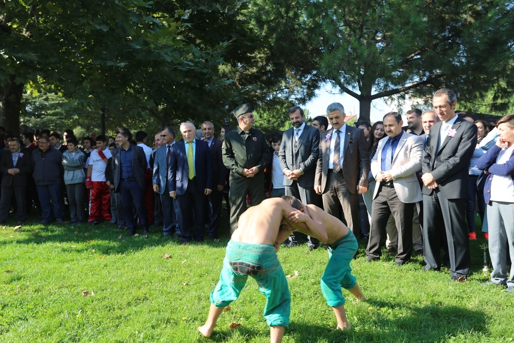 GÜRSU’DA SPORUN COŞKUSU YAŞANDI