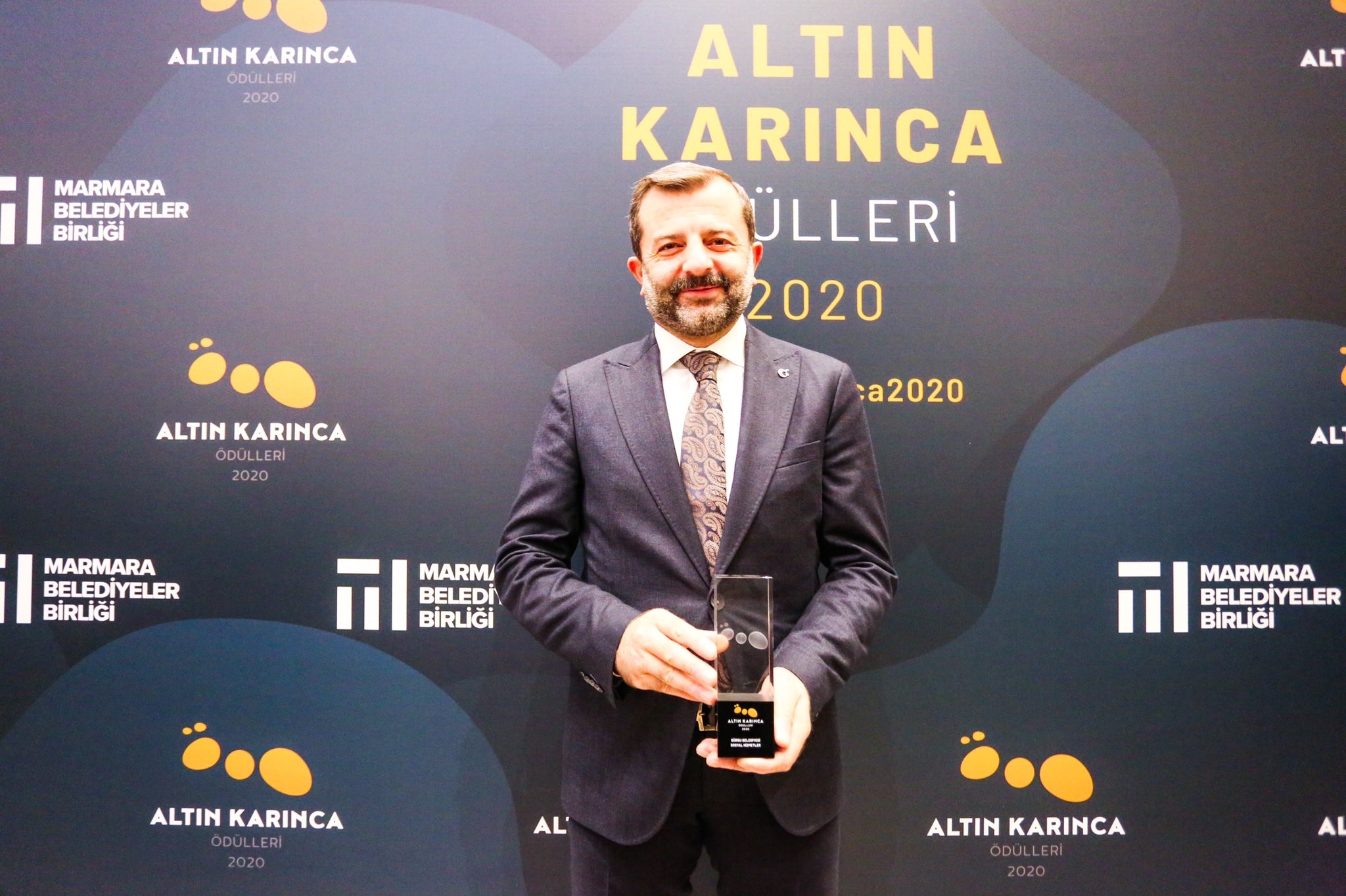 GÜRSU BELEDİYESİ’NE ALTIN KARINCA ÖDÜLÜ