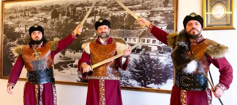 GÜRSU AY YILDIZ MEHTERAN TAKIMI