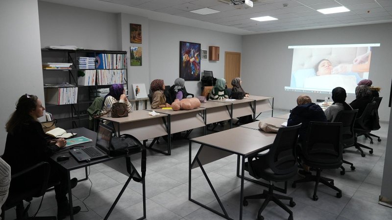 GÜRSU’DA   HASTA YAŞLI BAKIM KURSU