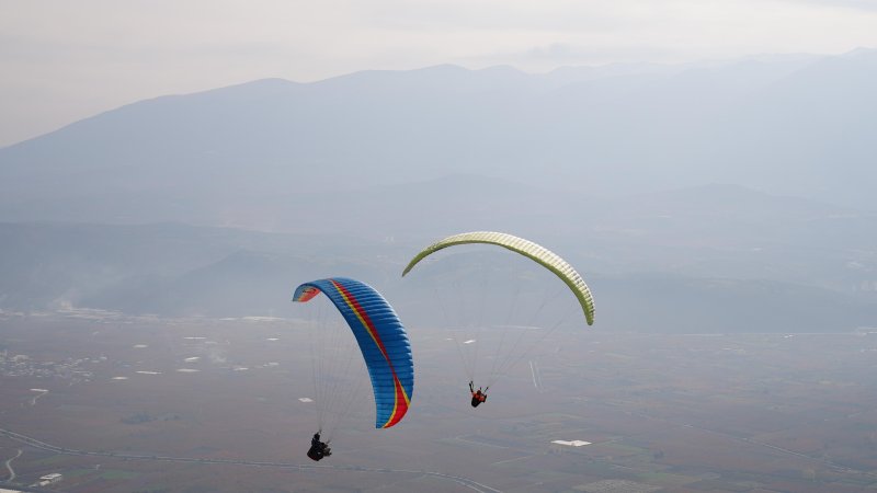 GÜRSU’NUN YANAN ORMANLARINA GÖKYÜZÜNDEN UMUT SERPİLDİ