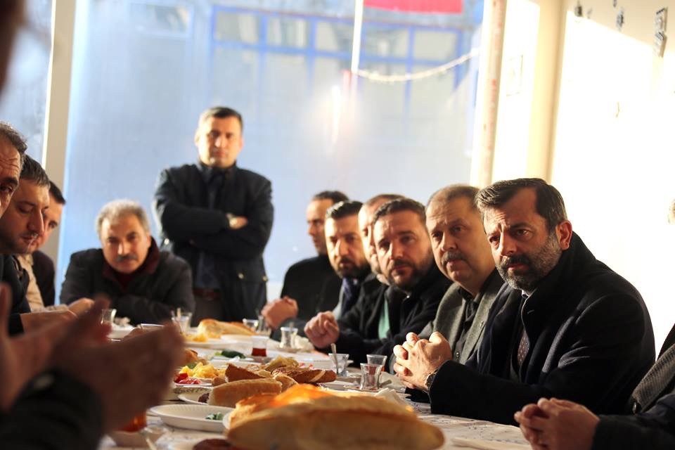 BAŞKAN IŞIK SABAHLARI ESNAFLARLA BULUŞUYOR