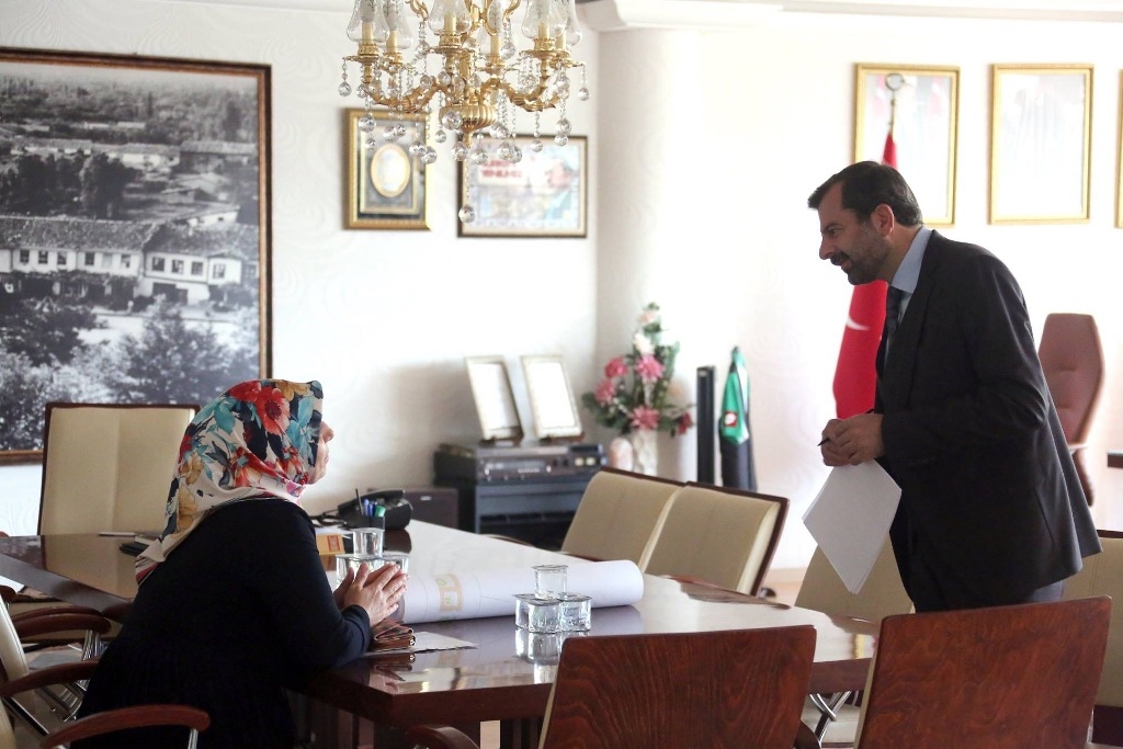 BAŞKAN IŞIK, İLÇE HALKIYLA BİREBİR GÖRÜŞÜYOR