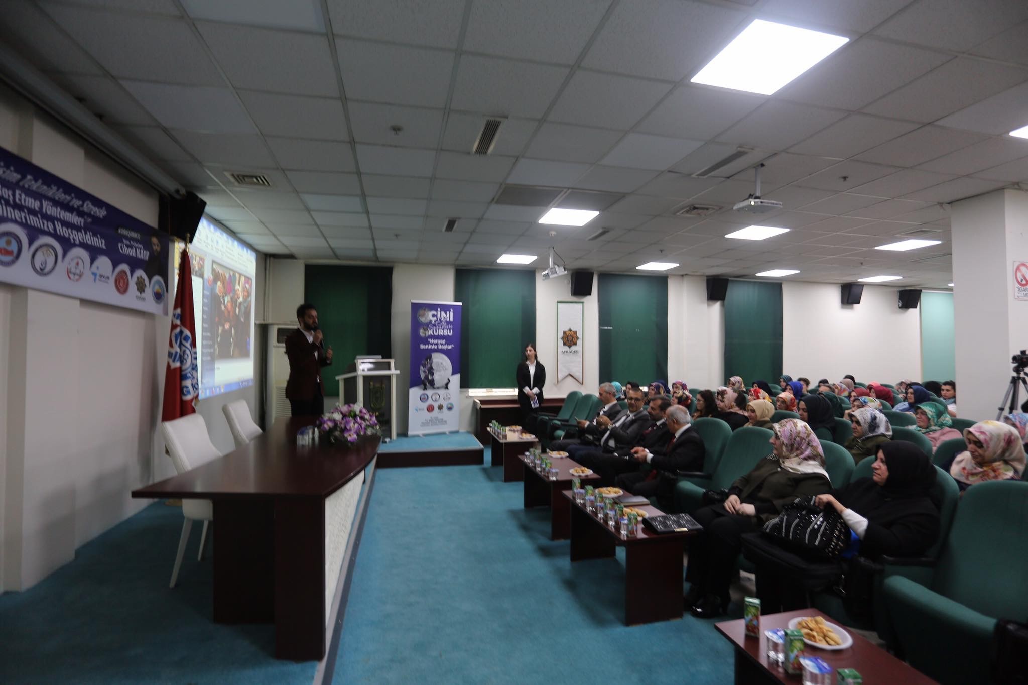 GÜRSULU KADINLAR SAĞLIKLI İLETİŞİM VE STRESLE BAŞ ETME KONULARINDA BİLGİLENDİRİLDİ